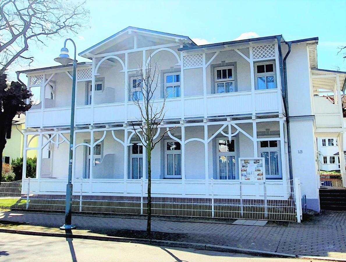Asta Apartment *